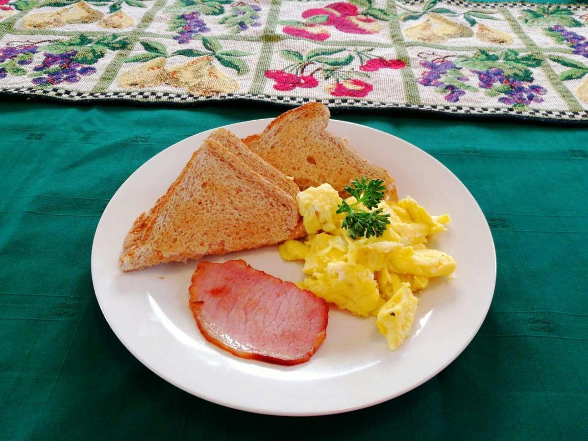 Downtown Bed & Breakfast มองก์ตัน ภายนอก รูปภาพ