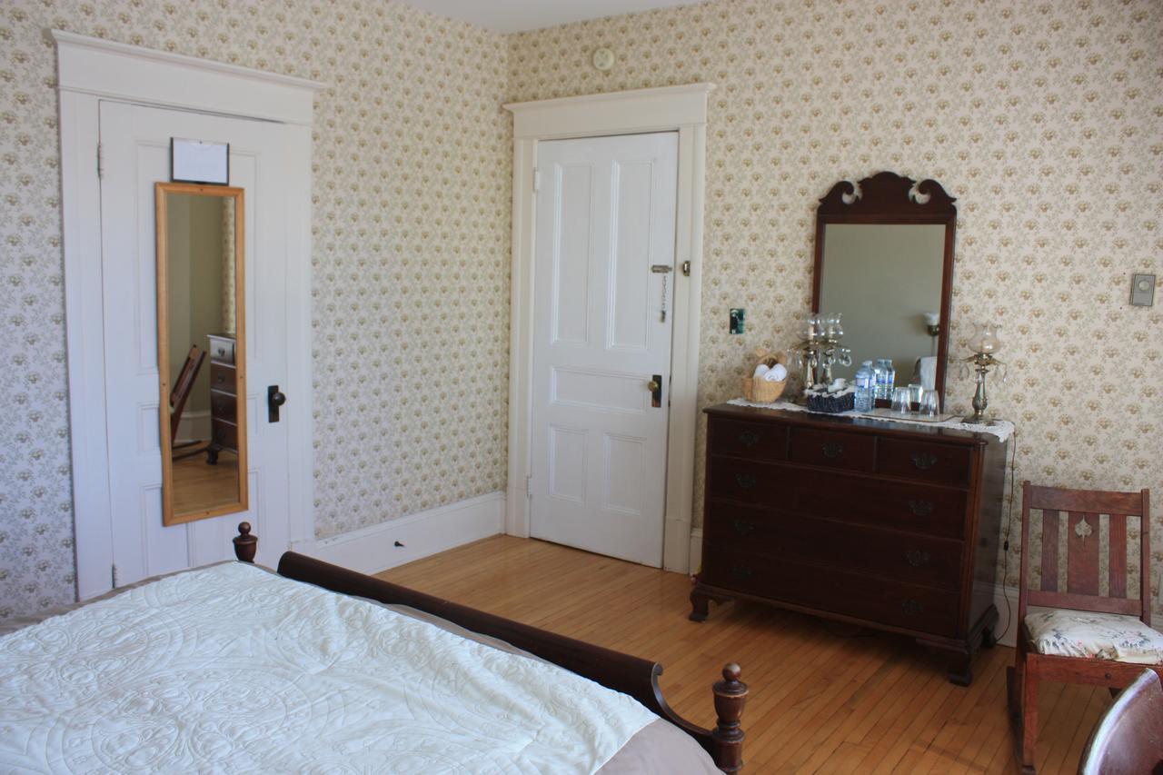 Downtown Bed & Breakfast มองก์ตัน ภายนอก รูปภาพ