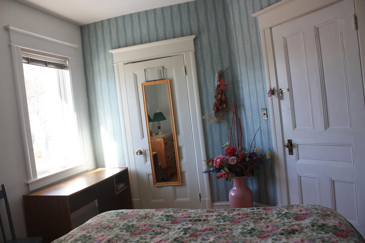 Downtown Bed & Breakfast มองก์ตัน ภายนอก รูปภาพ