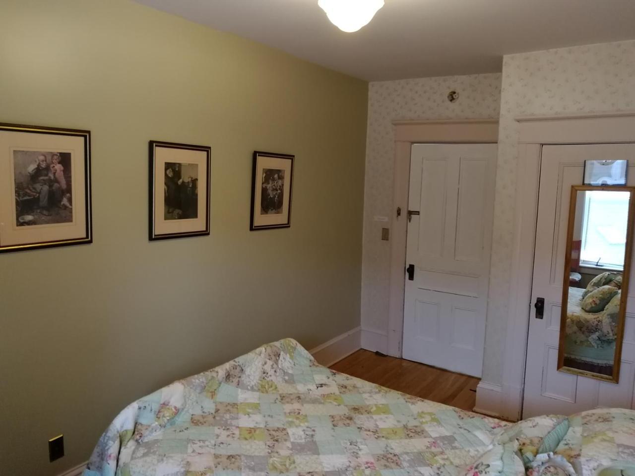 Downtown Bed & Breakfast มองก์ตัน ภายนอก รูปภาพ