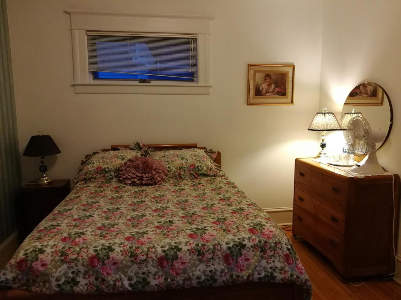 Downtown Bed & Breakfast มองก์ตัน ภายนอก รูปภาพ